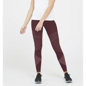 SPANX Look at Me Now Seamless Moto Leggings in Wine - Size Medium